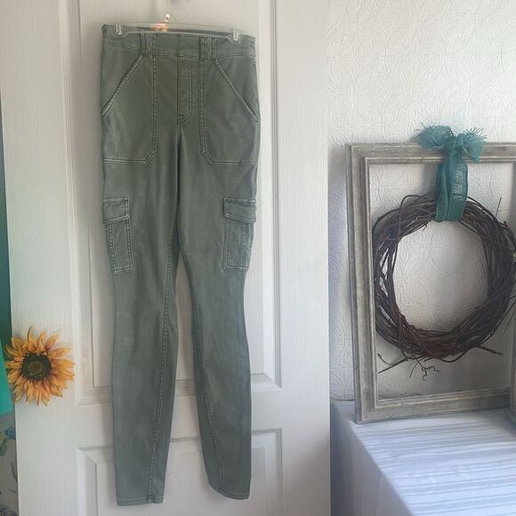 SPANX women's stretch twill ankle cargo pant in soft sage size M-Good Condition - Picture 5 of 11
